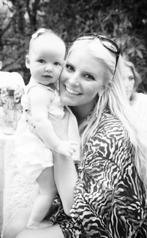 Jessica Simpson, Eric Johnson, Maxwell, Twitter Jessica Simpson, Eric Johnson, Maxwell, Twitter